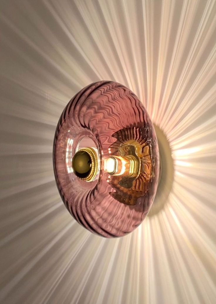 L'applique murale : cinq icônes qui remplacent une lampe posée — illustration 5