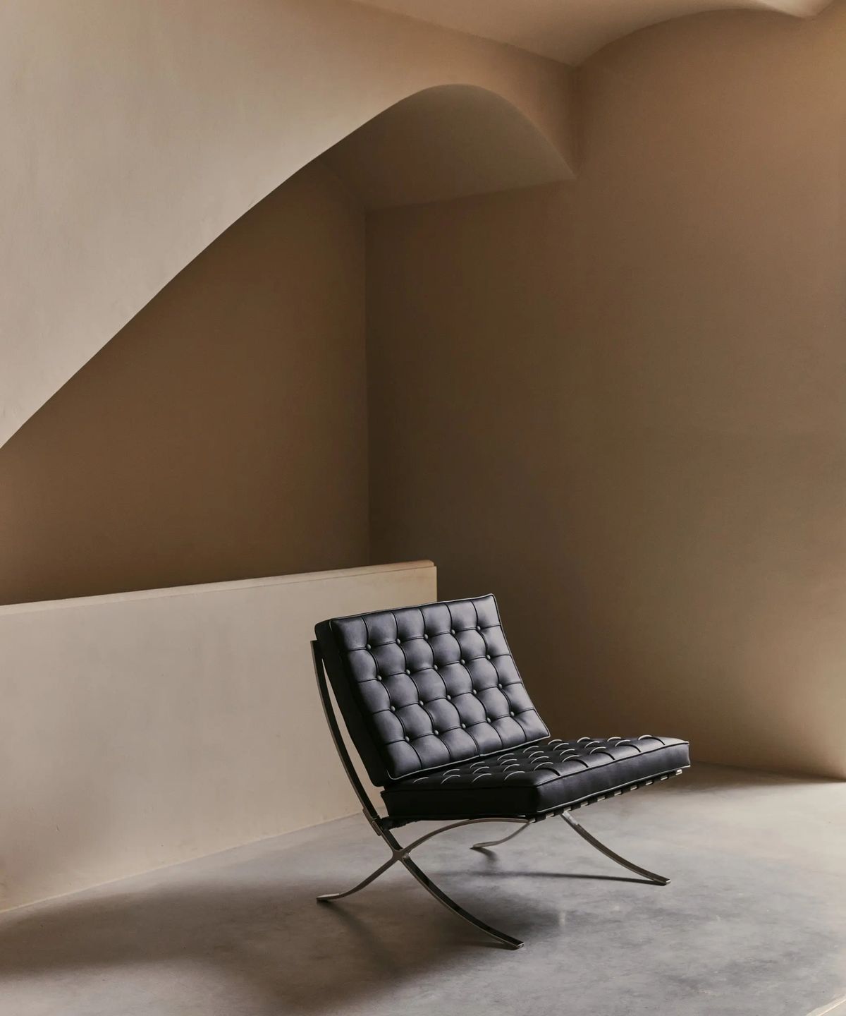 Fauteuil Barcelona : reconnaître l'édition Knoll des répliques — illustration 3