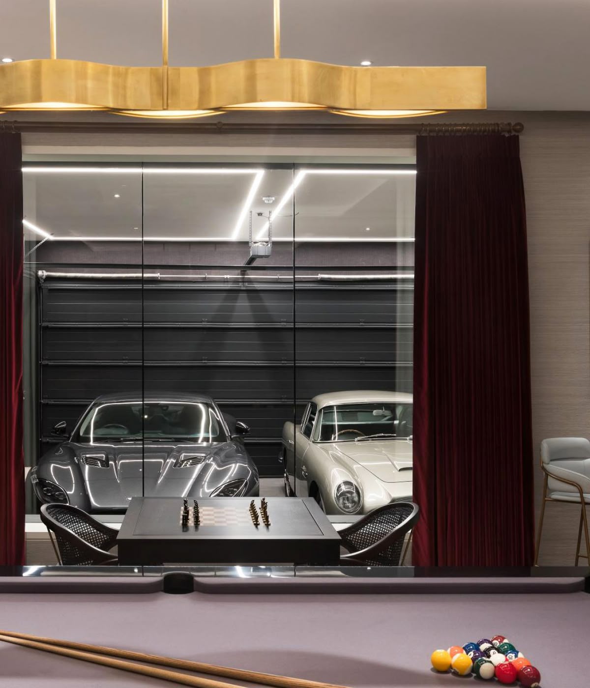 Les repaires modernistes des méchants de James Bond — illustration 4