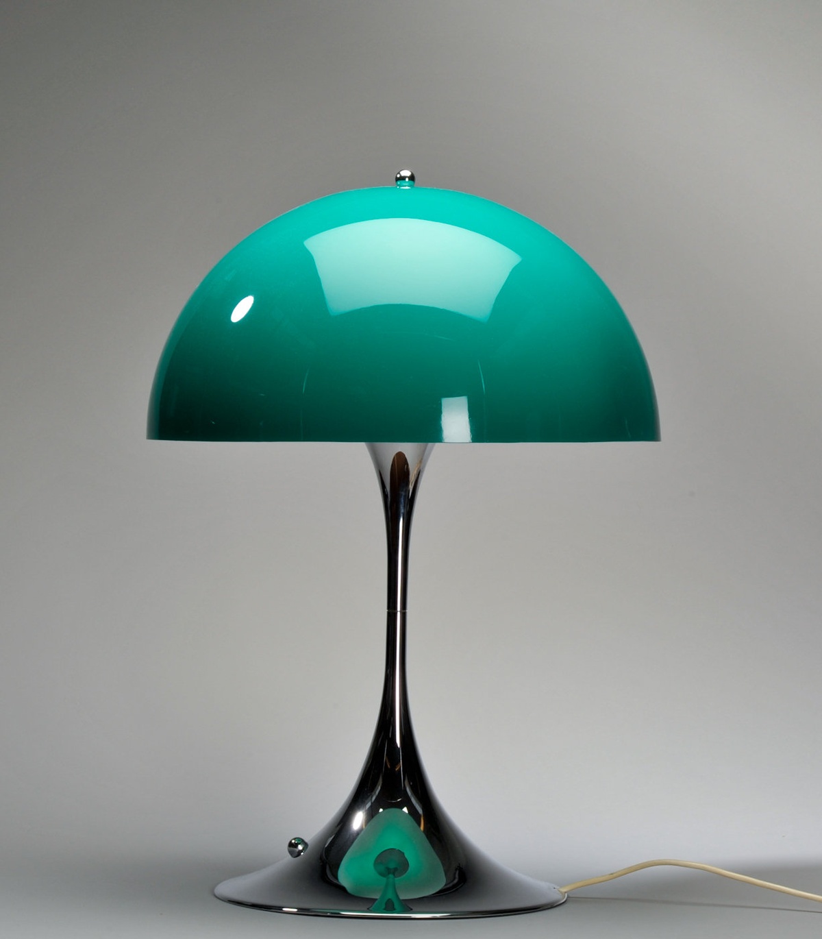 Seen Everywhere : la lampe champignon en verre opalin — illustration 6