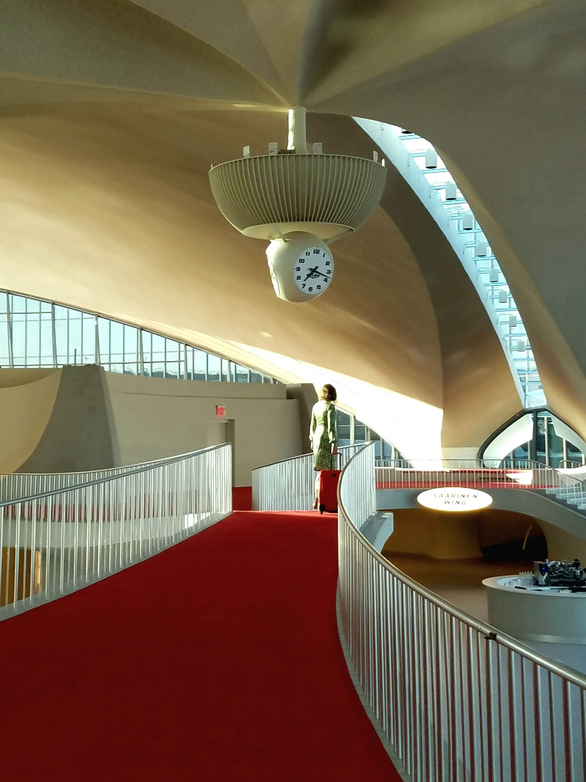 Il Terminal TWA di Saarinen: un aeroporto diventato pellegrinaggio — couverture article Beyit Magazine