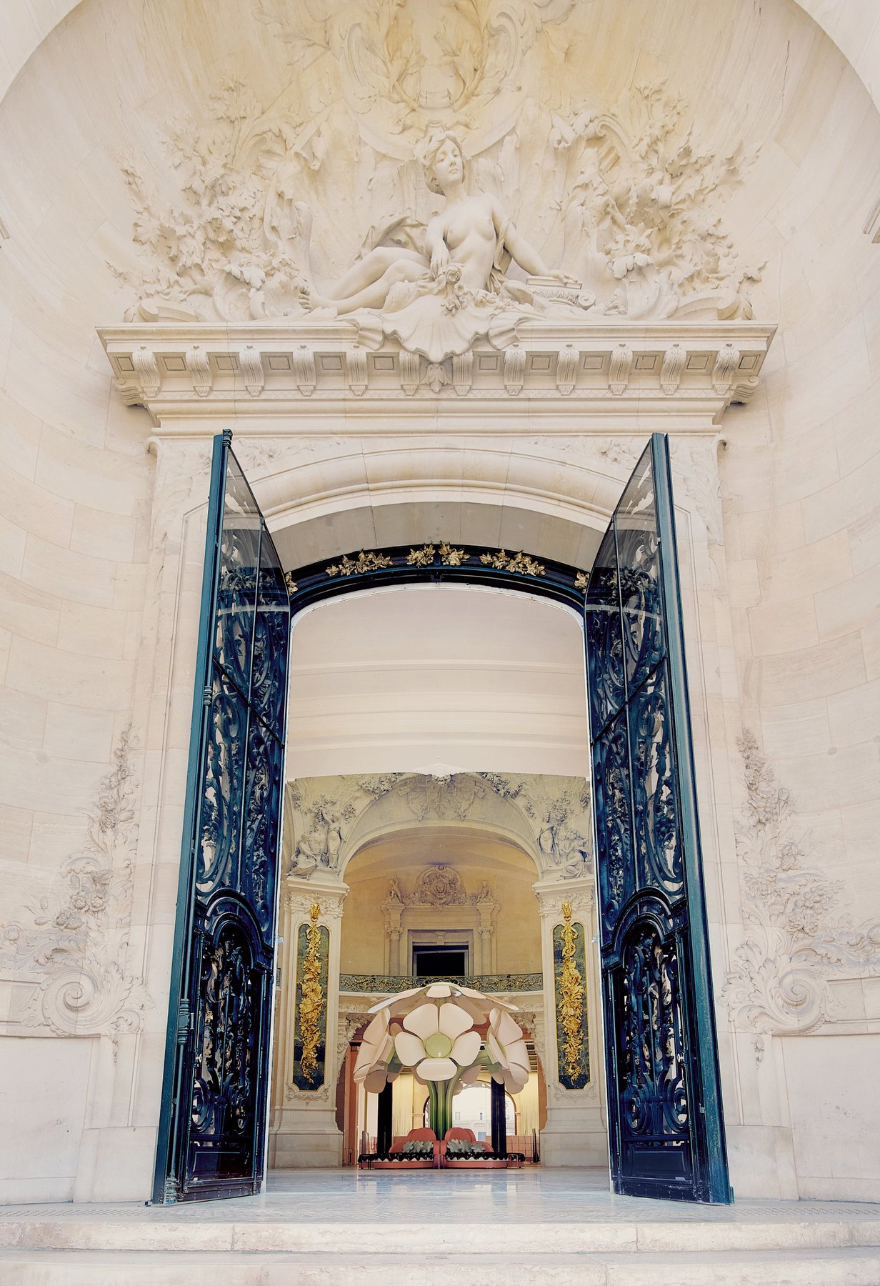 Le Grand Bouquet : Uchronia fait pousser une fleur dans la rotonde du Grand Palais — illustration 3