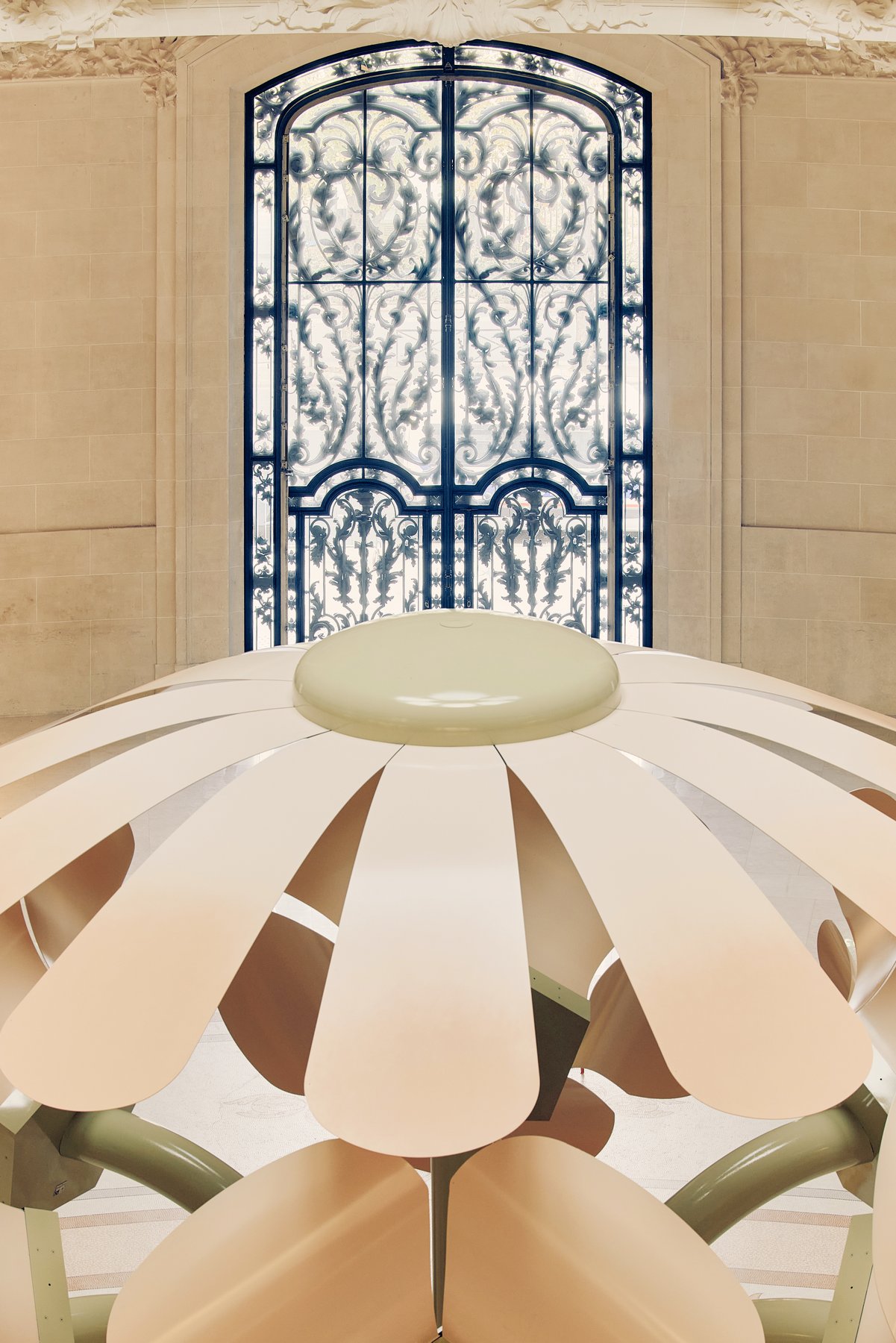 Le Grand Bouquet : Uchronia fait pousser une fleur dans la rotonde du Grand Palais — illustration 4