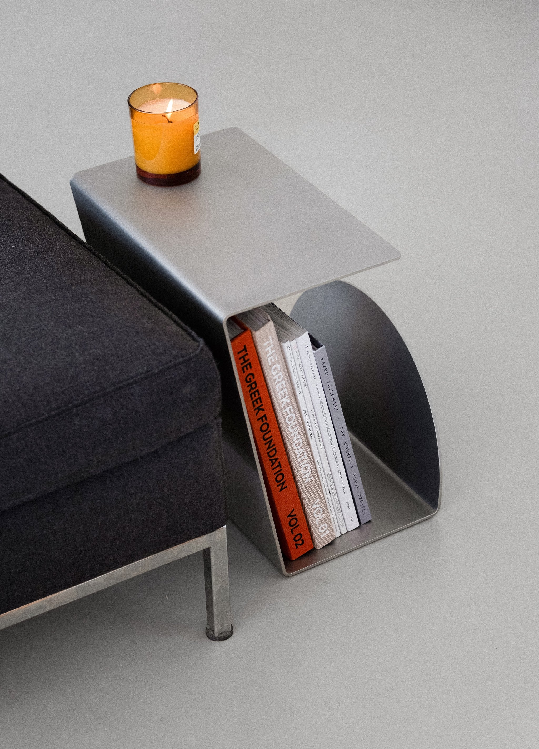 Table d'appoint Side Table di Mathieu Matégot — Beyit